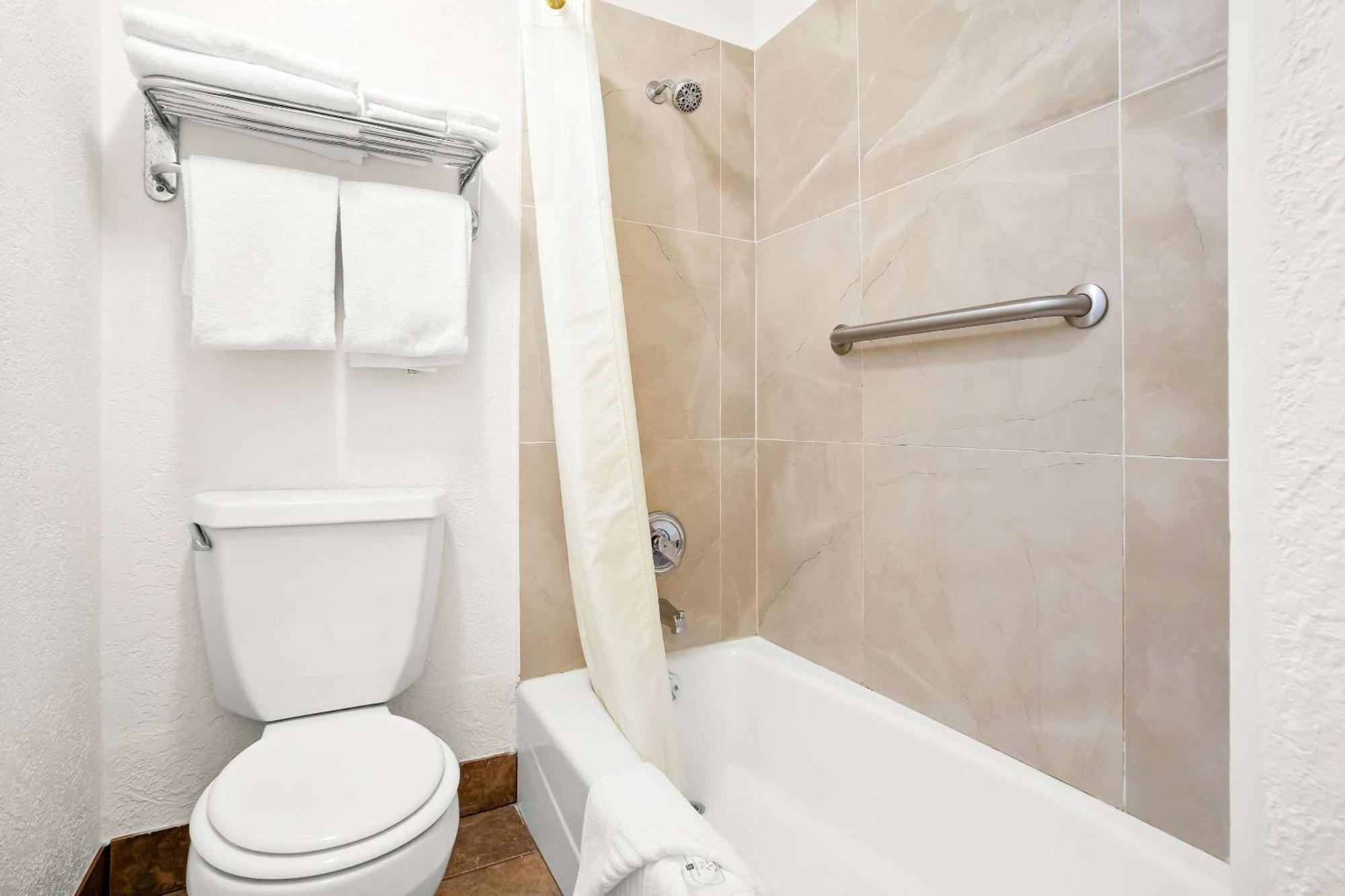 Quality Inn Port Angeles - Near Olympic National Park Bagian luar foto